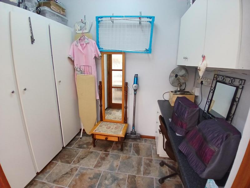 4 Bedroom Property for Sale in Stilbaai Wes Western Cape